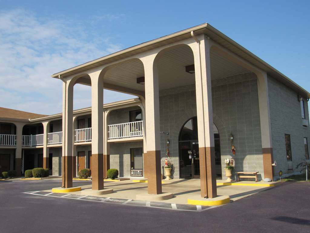 Americas Best Value Inn - Somerset Exterior photo