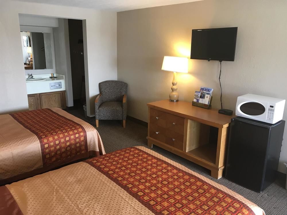 Americas Best Value Inn - Somerset Exterior photo