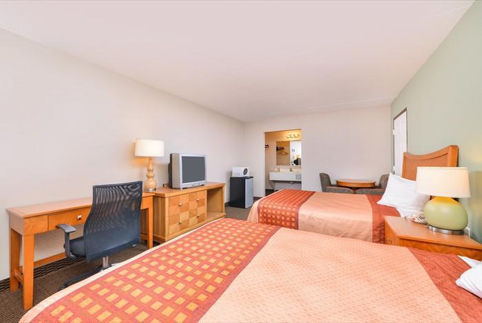 Americas Best Value Inn - Somerset Exterior photo