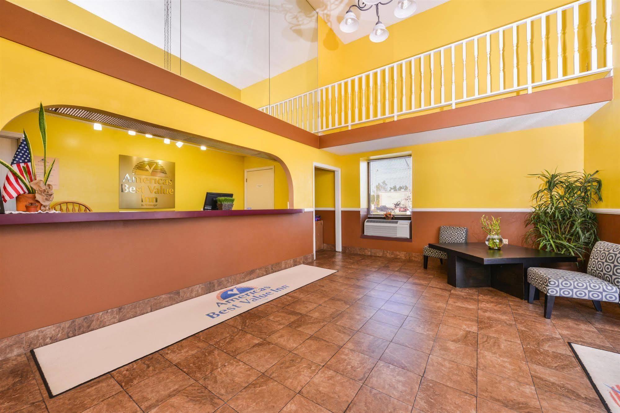 Americas Best Value Inn - Somerset Exterior photo