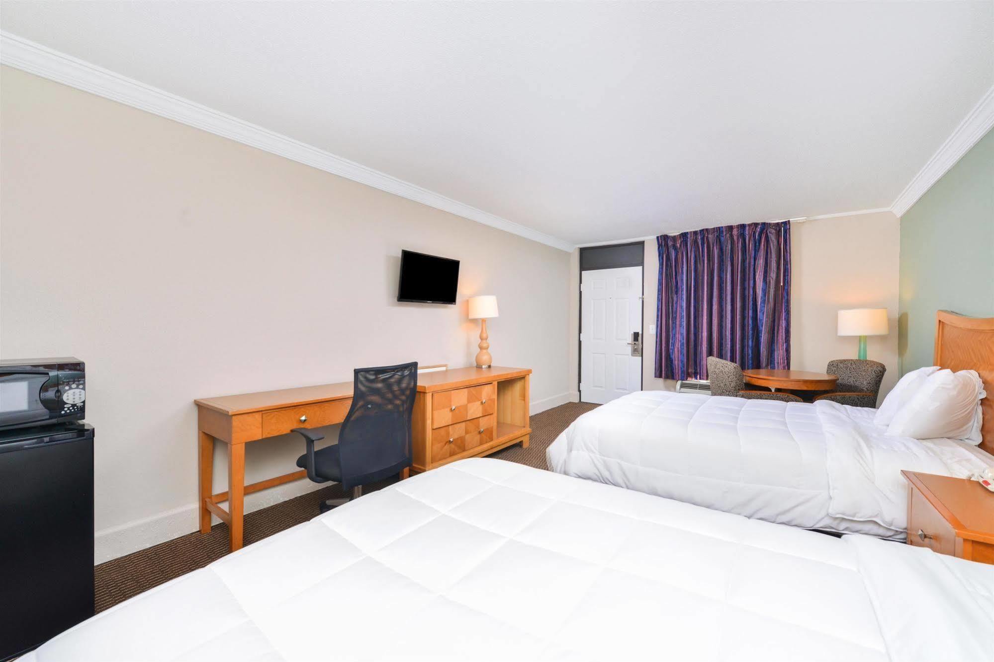 Americas Best Value Inn - Somerset Exterior photo