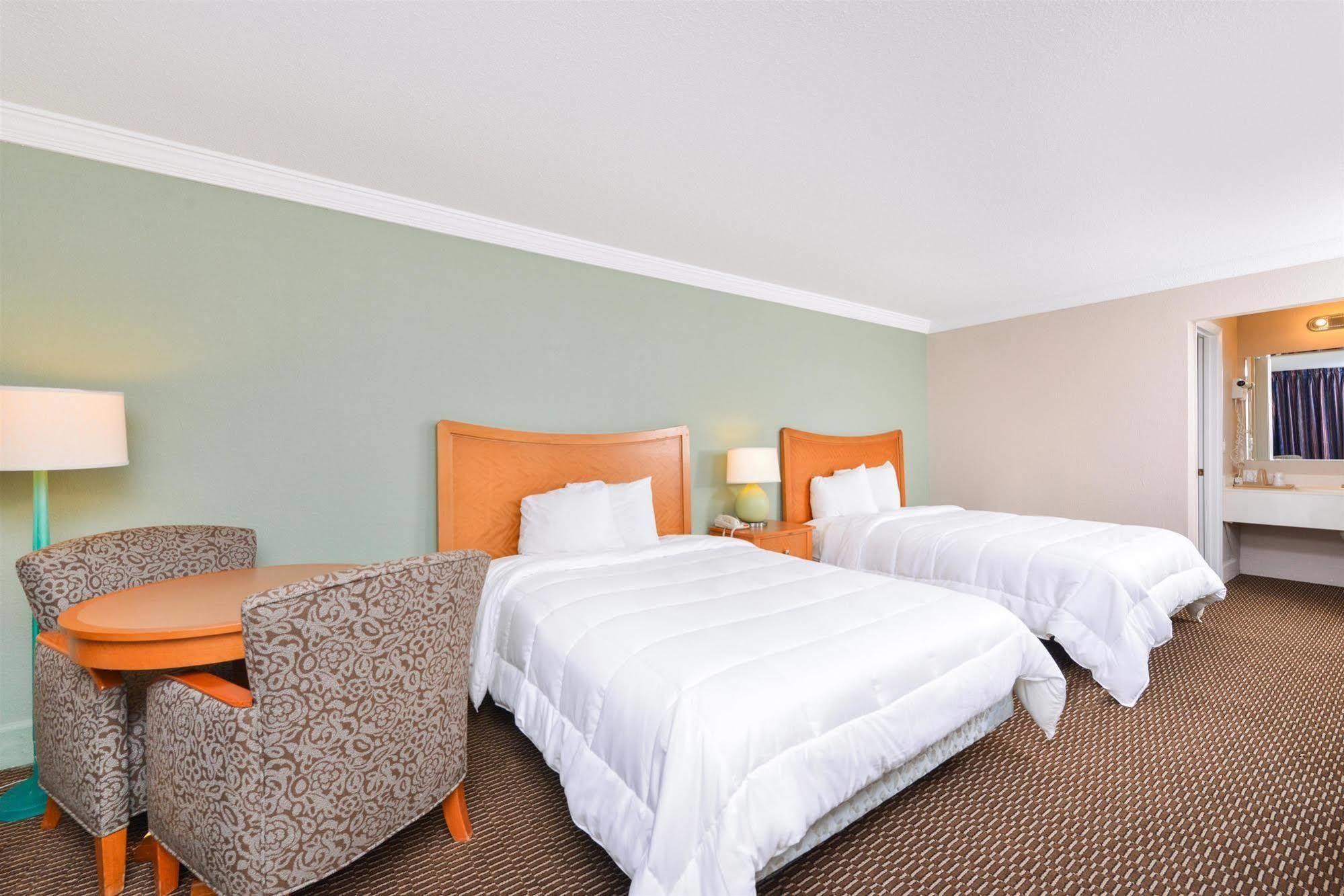 Americas Best Value Inn - Somerset Exterior photo